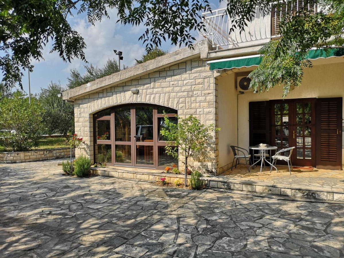 Villa Nina Seline Extérieur photo
